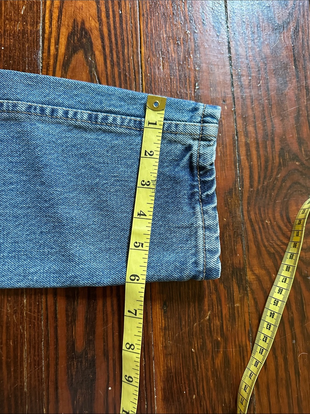 Vintage Levi's 512 Straight-Leg Women's Jeans in Blue Denim High Rise Waist - Picture 10 of 10